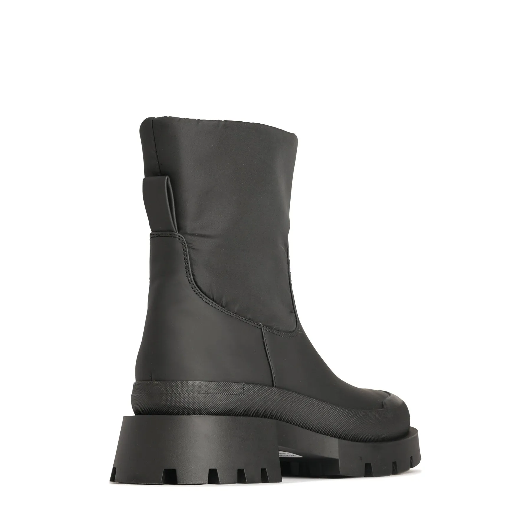 BAY LEATHER ANKLE BOOTS