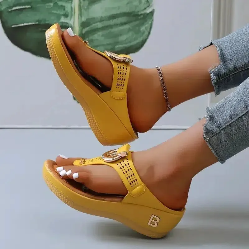 Minimalist and breathable orthopedic Wedge